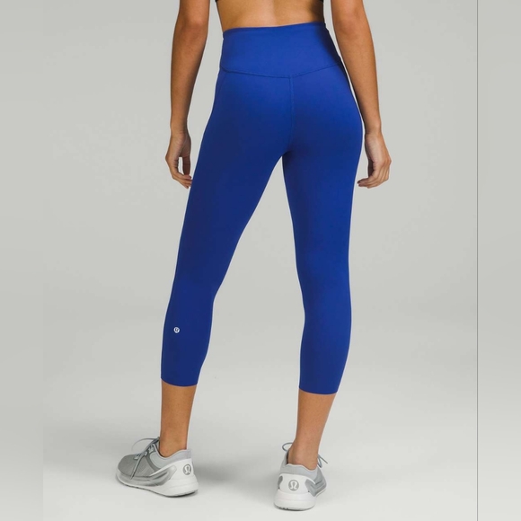 Lululemon Base Pace Crop - Picture 1 of 6